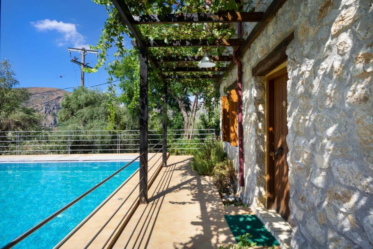 Villa Talos Palaiochora Exteriör bild