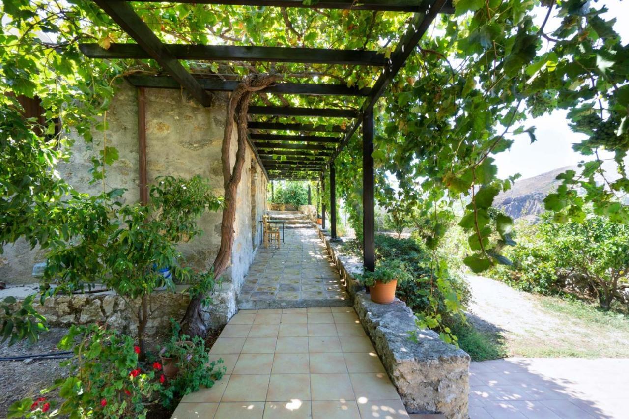 Villa Talos Palaiochora Exteriör bild